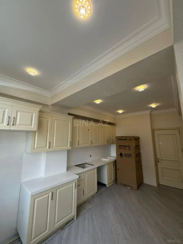 Satılır 3 otaqlı mənzil 155 m²