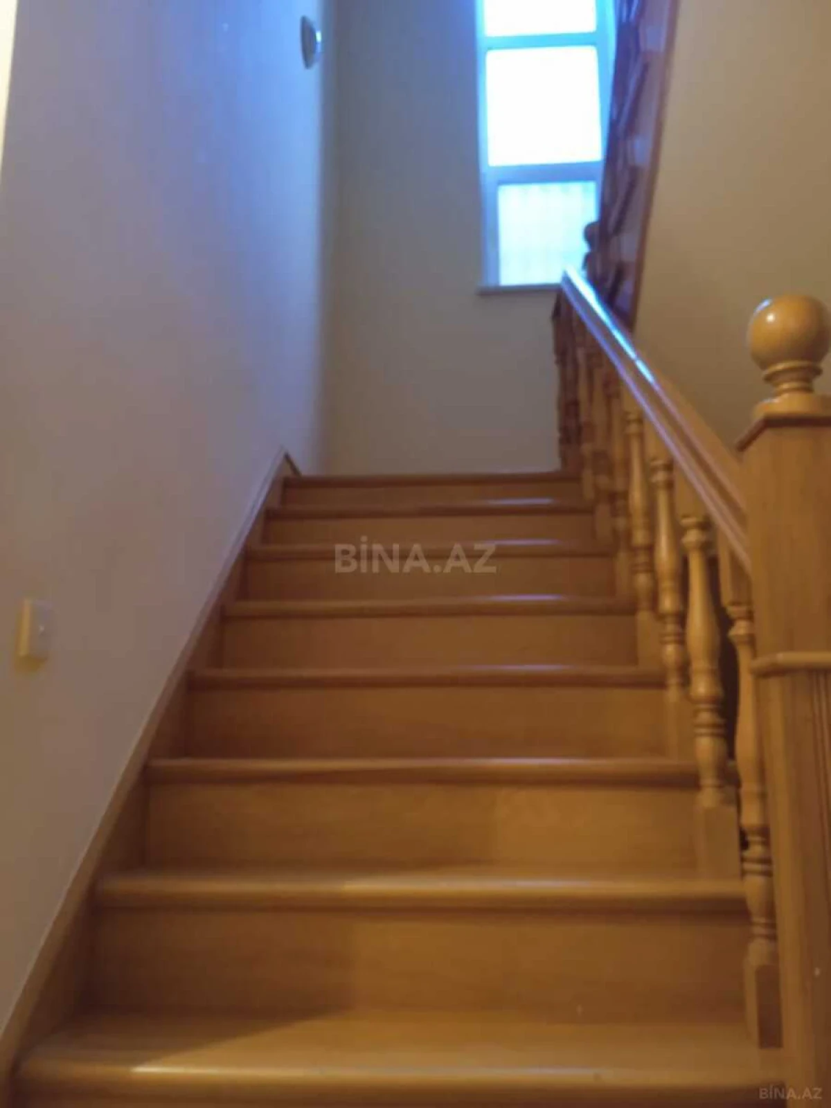 Kirayə verilir 5 otaqlı həyət evi 240 m²