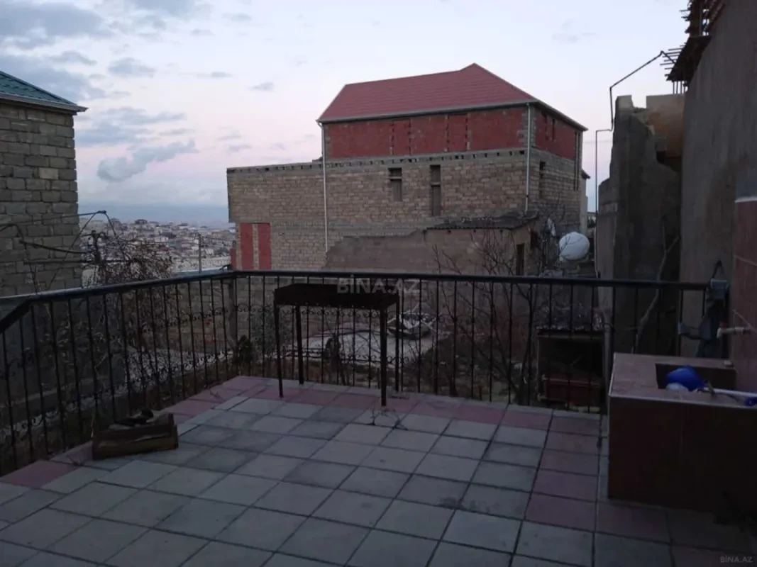 Kirayə verilir 5 otaqlı həyət evi 240 m²