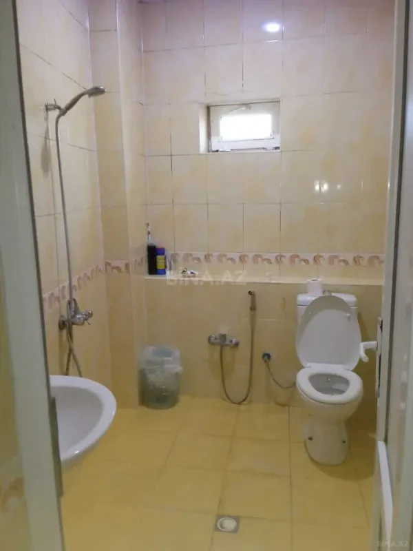 Kirayə verilir 5 otaqlı həyət evi 240 m²