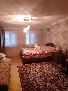 Satılır 5 otaqlı həyət evi 200 m²