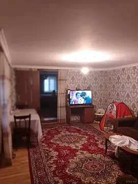 Satılır 5 otaqlı həyət evi 200 m²