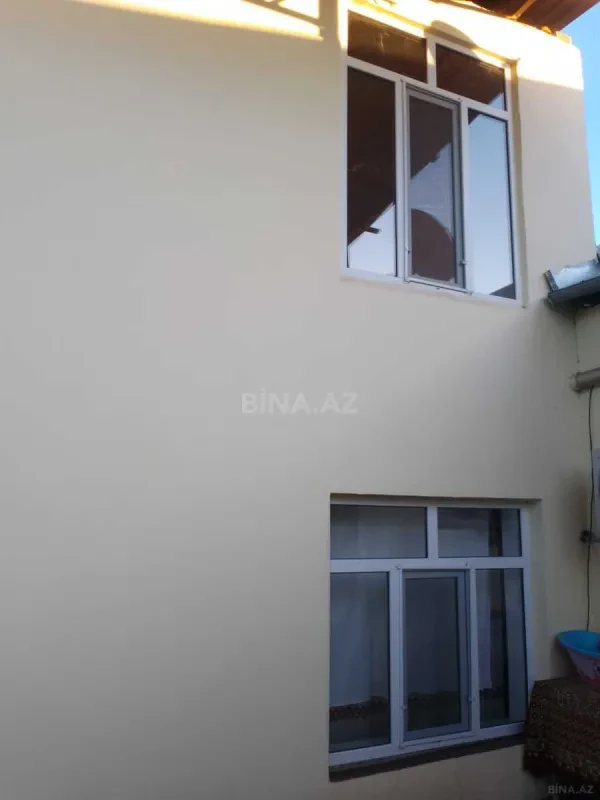 Satılır 5 otaqlı həyət evi 200 m²