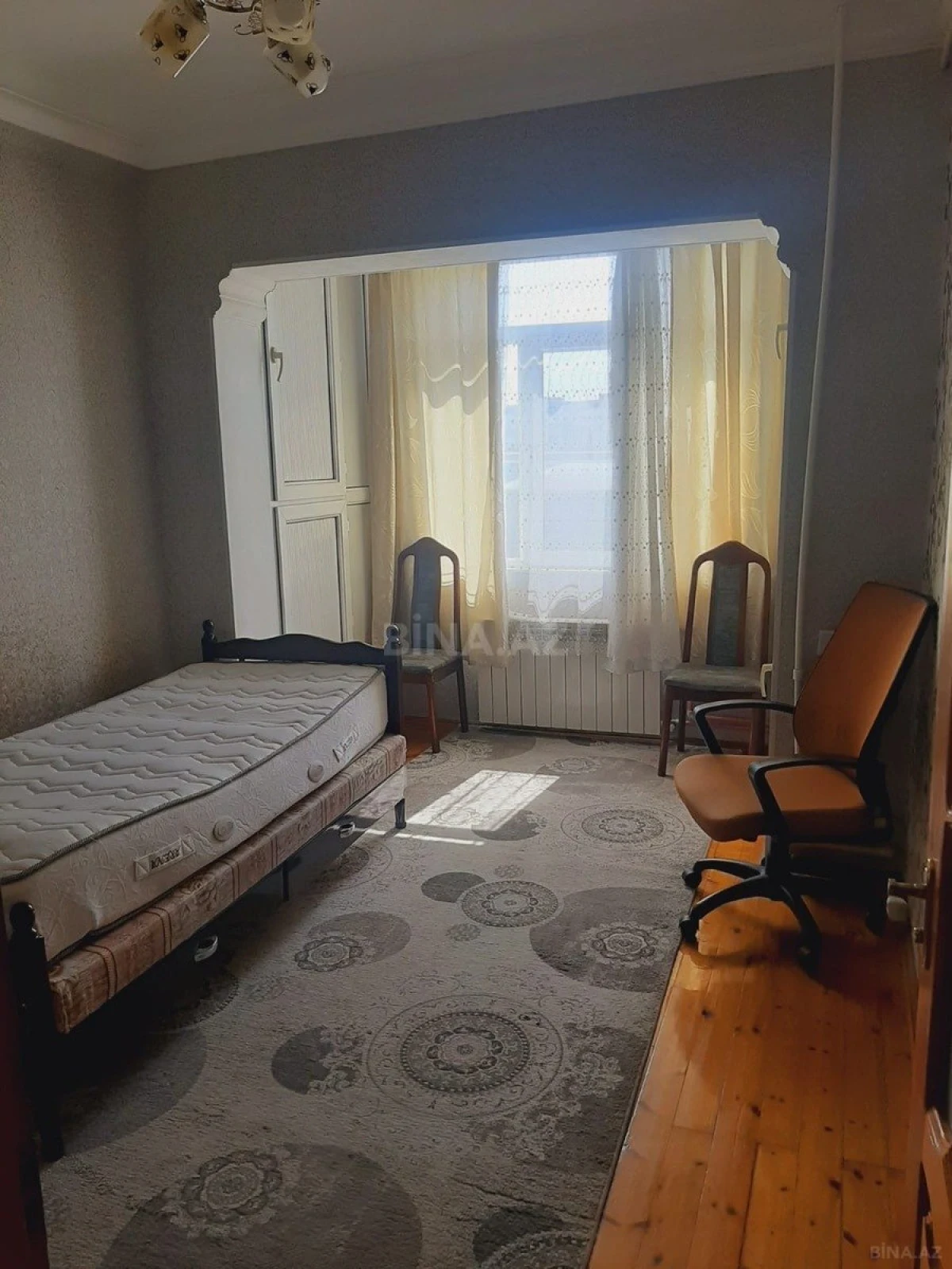 Kirayə verilir 2 otaqlı mənzil 70 m²