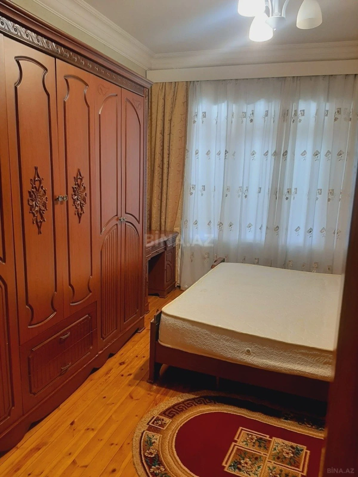 Kirayə verilir 2 otaqlı mənzil 70 m²