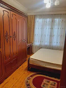 Kirayə verilir 2 otaqlı mənzil 70 m²