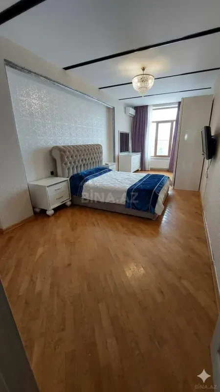Satılır 3 otaqlı mənzil 102 m²
