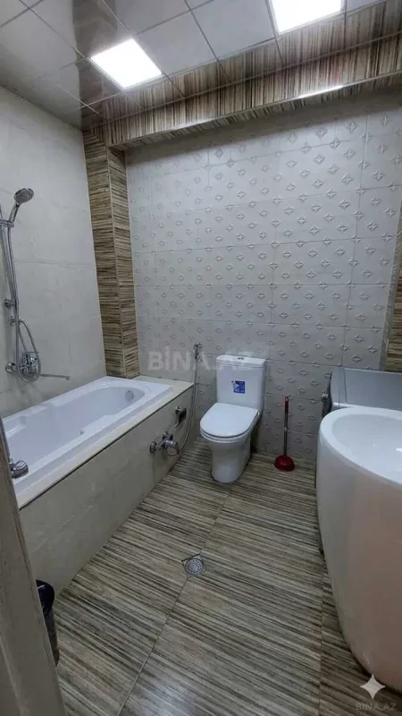 Satılır 3 otaqlı mənzil 102 m²