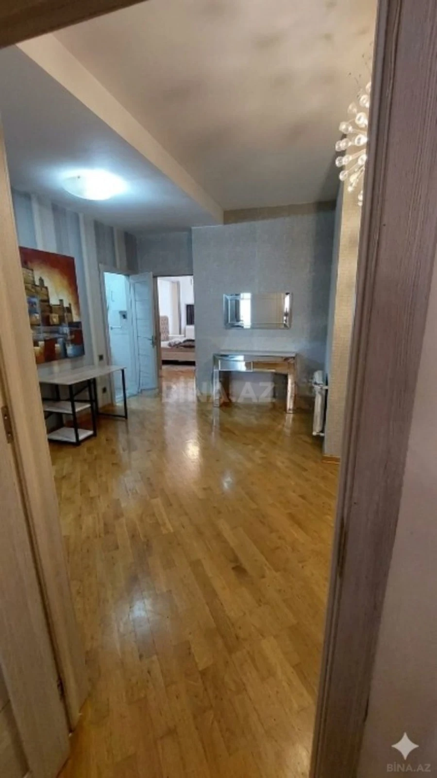 Satılır 3 otaqlı mənzil 102 m²