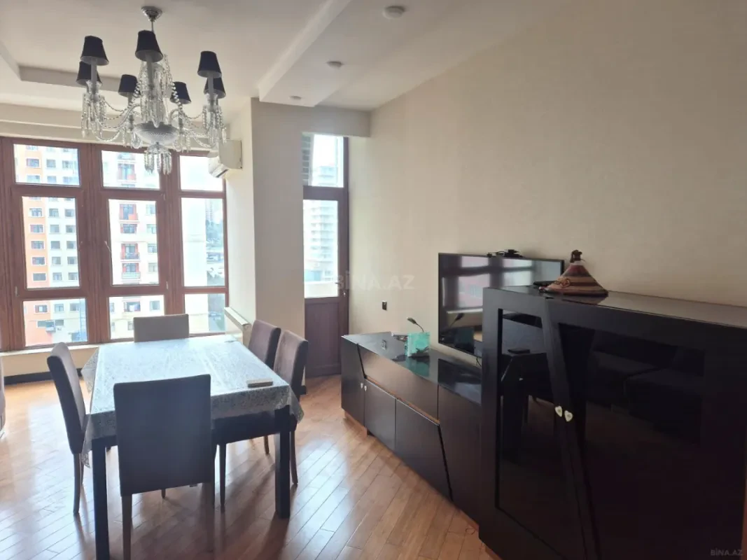 Kirayə verilir 3 otaqlı mənzil 125 m²