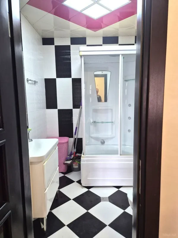 Kirayə verilir 3 otaqlı mənzil 125 m²