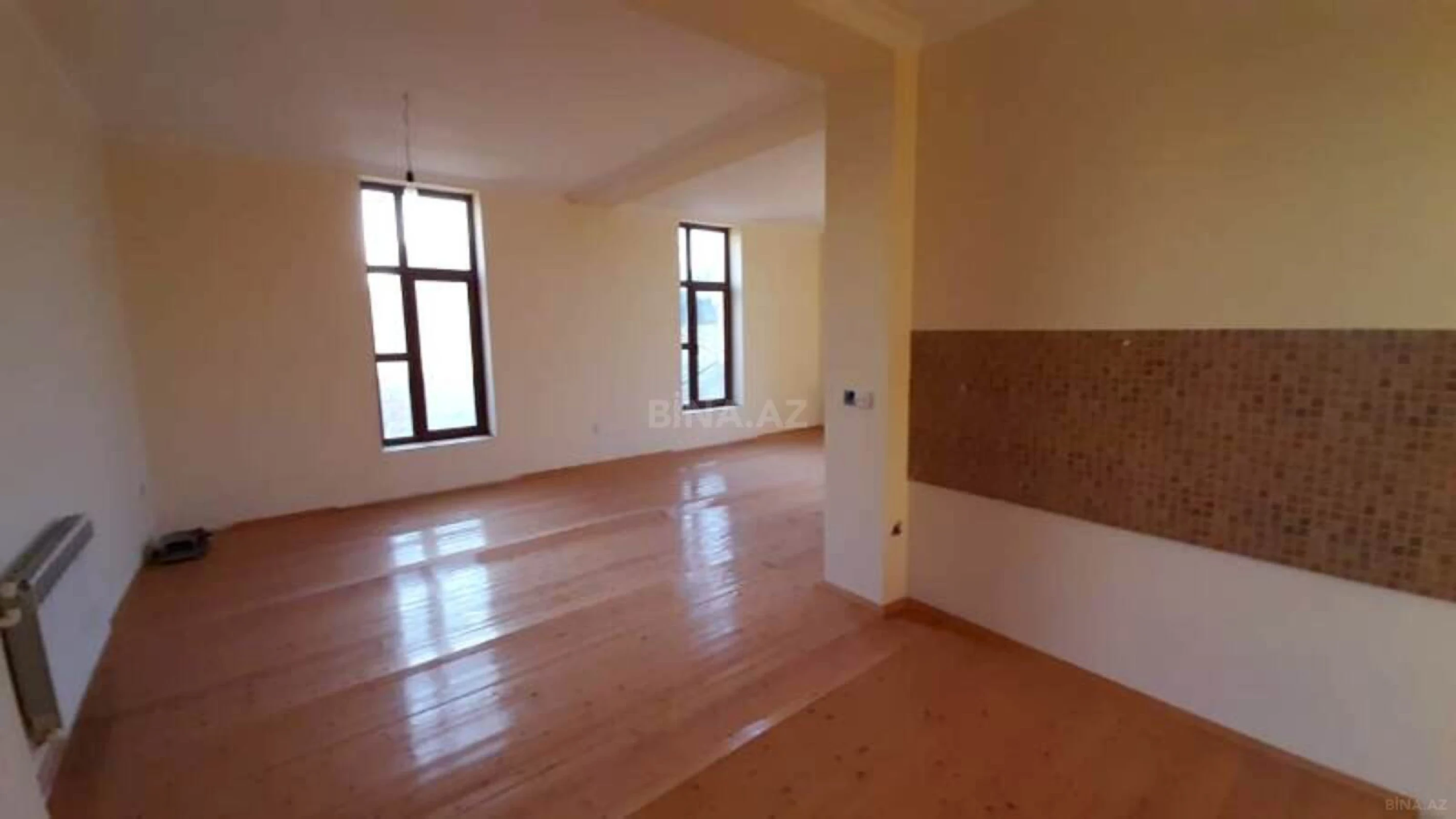 Satılır 6 otaqlı həyət evi 250 m²