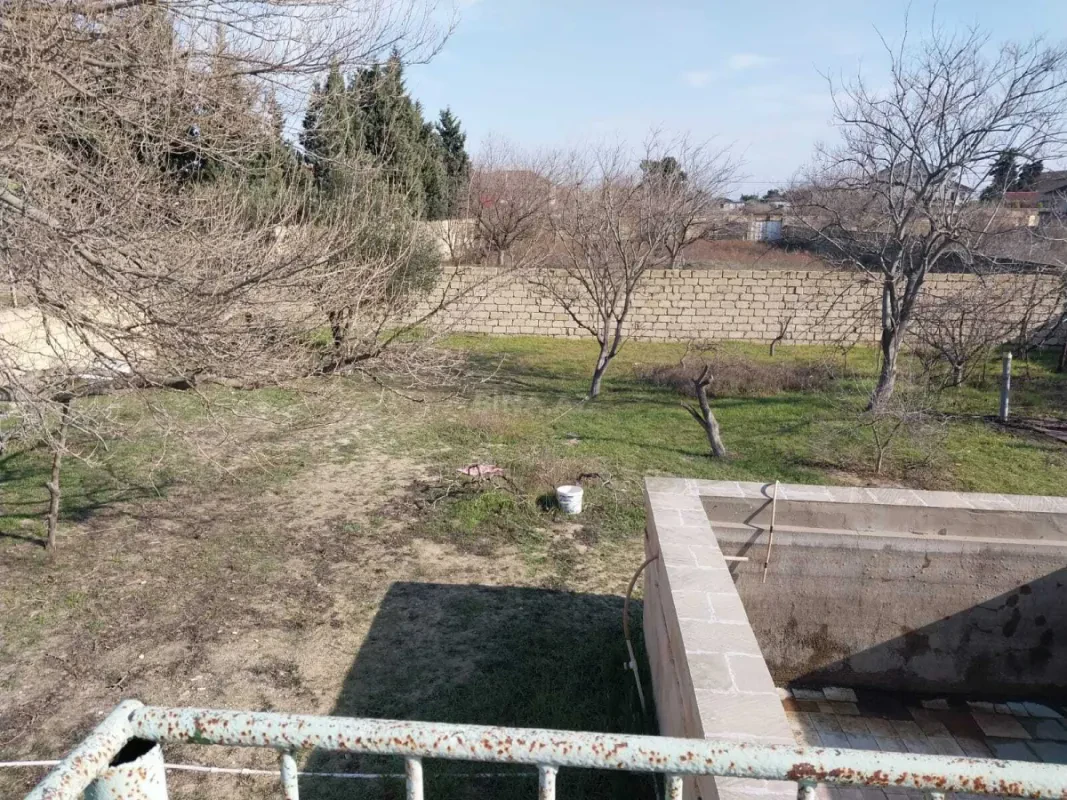 Satılır 6 otaqlı həyət evi 250 m²
