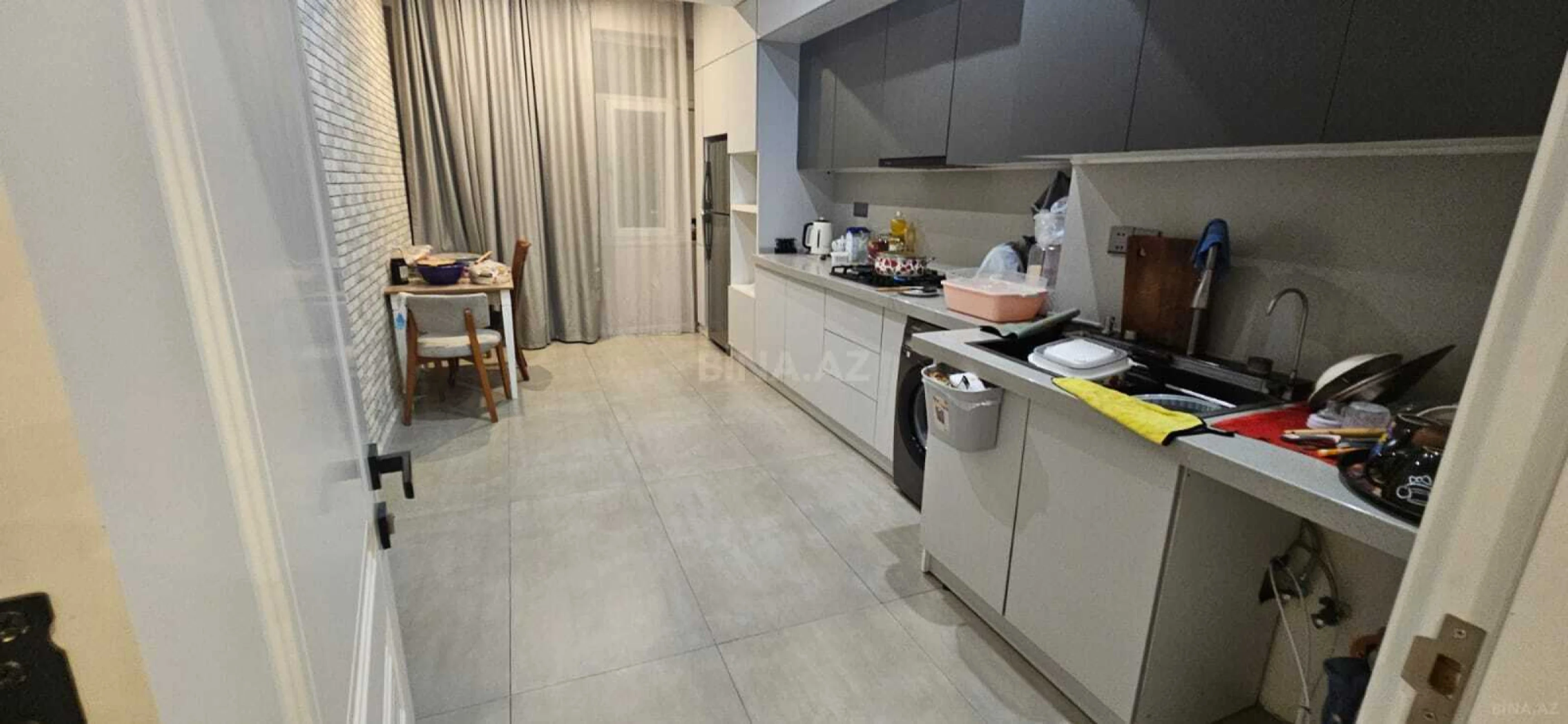 Satılır 3 otaqlı mənzil 160 m²
