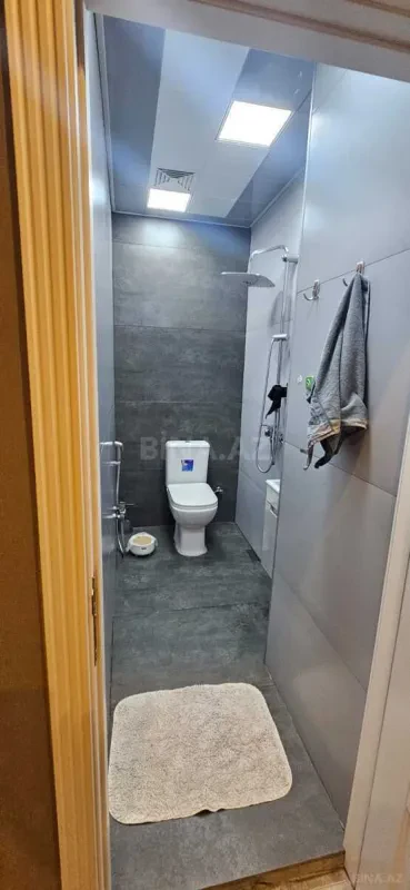 Satılır 3 otaqlı mənzil 160 m²