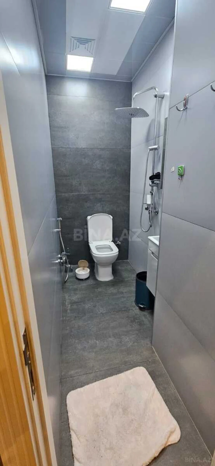 Satılır 3 otaqlı mənzil 160 m²