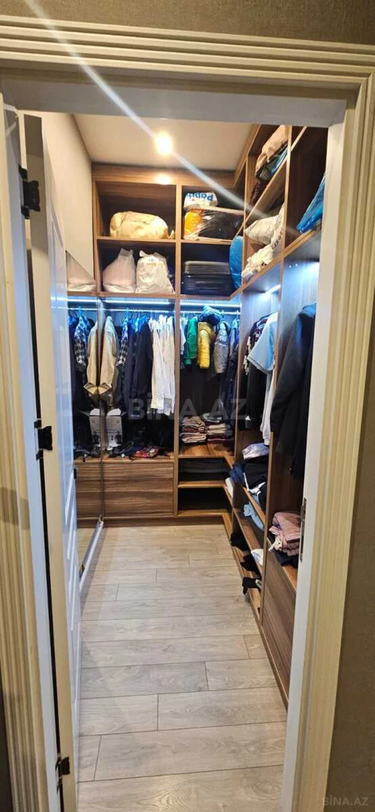 Satılır 3 otaqlı mənzil 160 m²