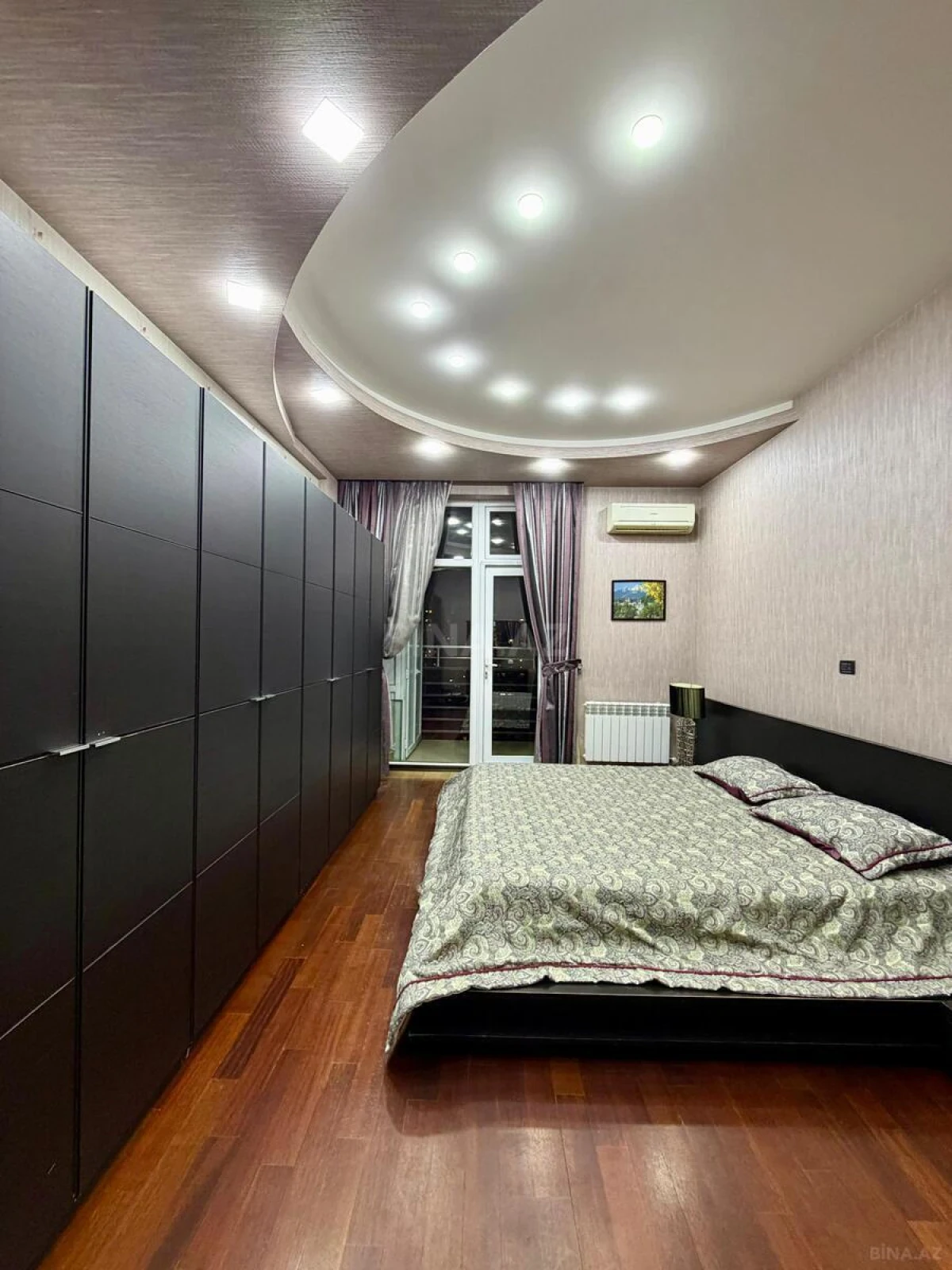 Kirayə verilir 2 otaqlı mənzil 110 m²