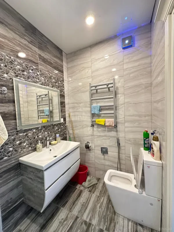 Kirayə verilir 3 otaqlı mənzil 100 m²