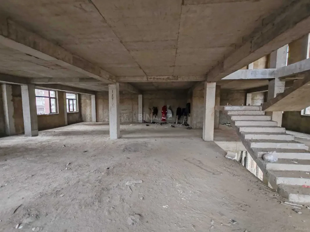 Satılır obyekt 1200 m²