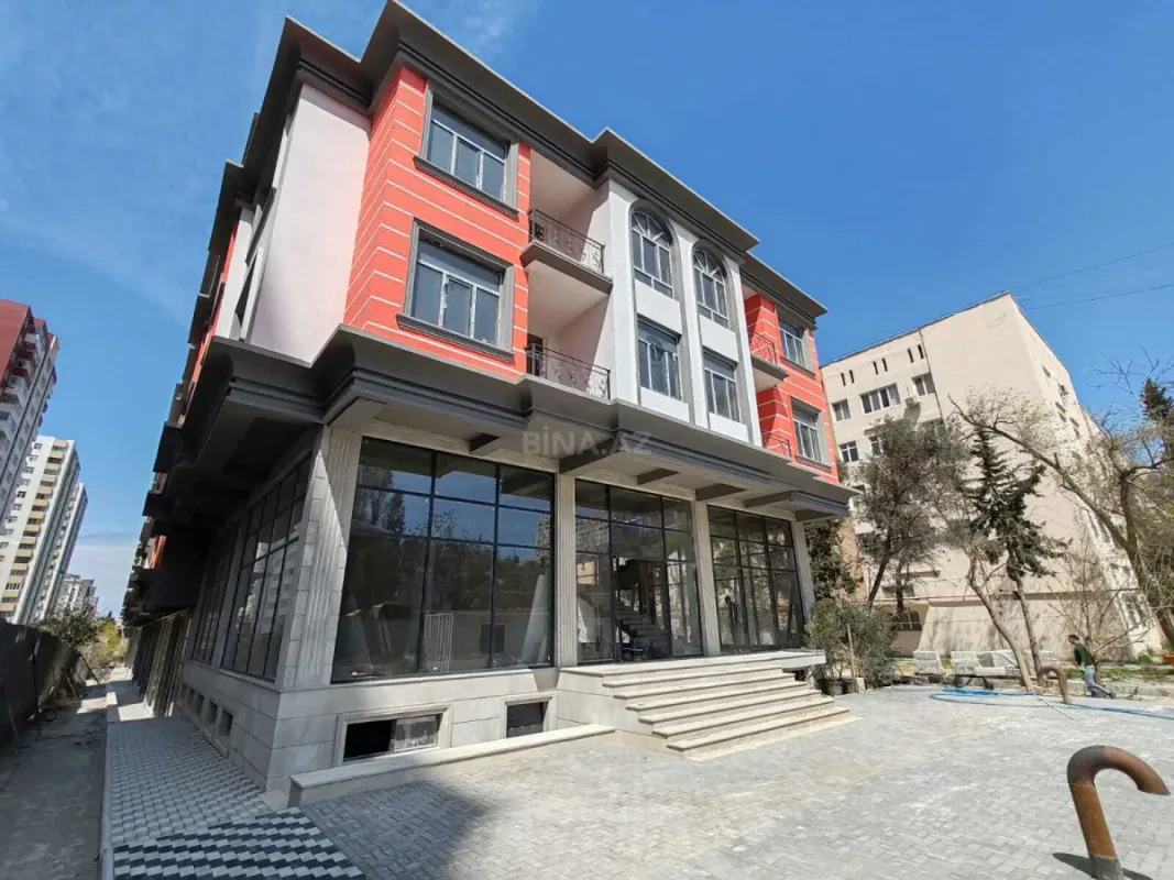 Satılır obyekt 1200 m²