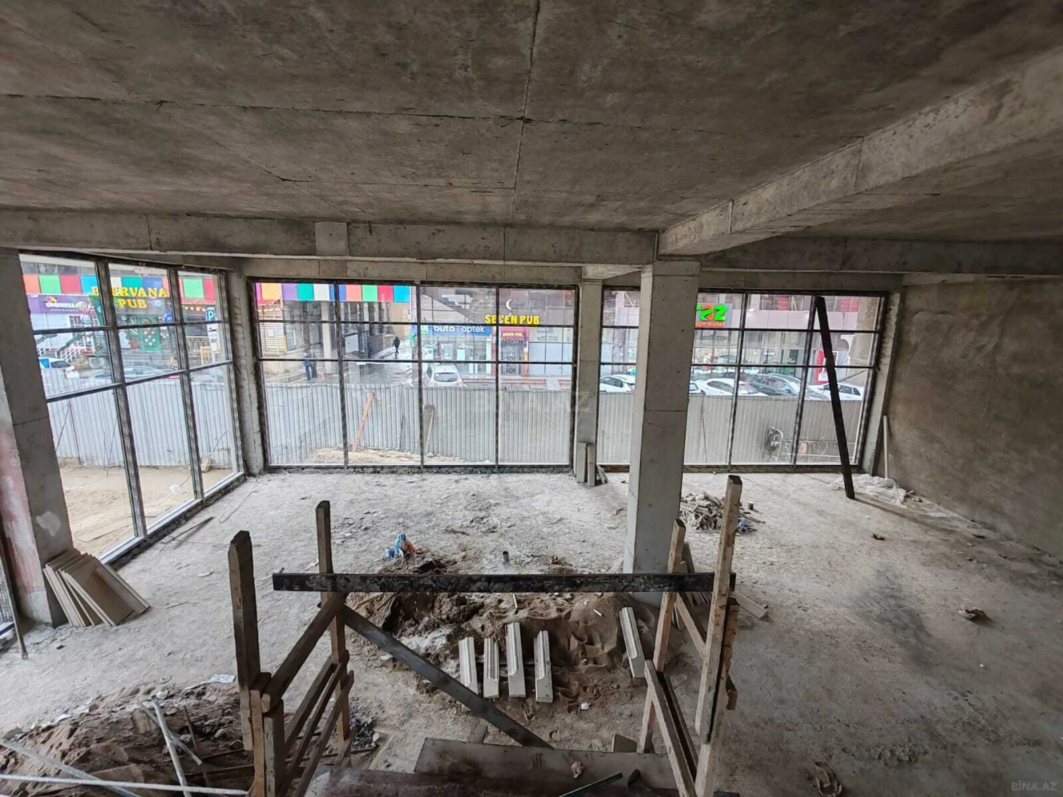Satılır obyekt 1200 m²