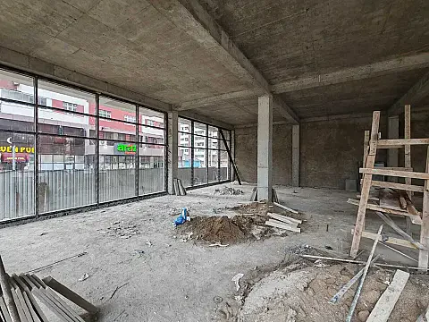 Satılır obyekt 1200 m²