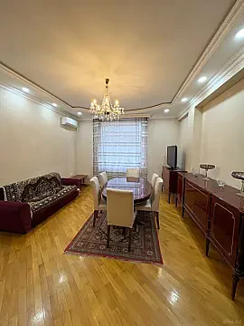 Kirayə verilir 4 otaqlı mənzil 160 m²
