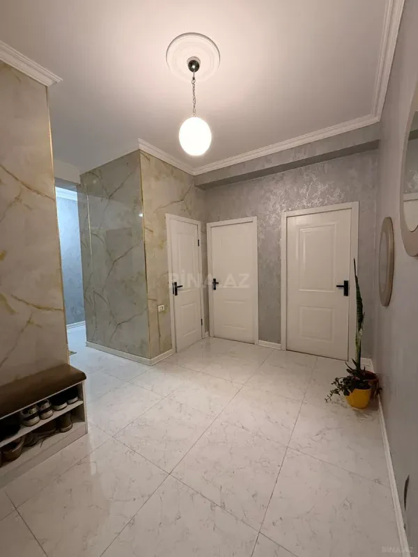 Satılır 3 otaqlı mənzil 106 m²