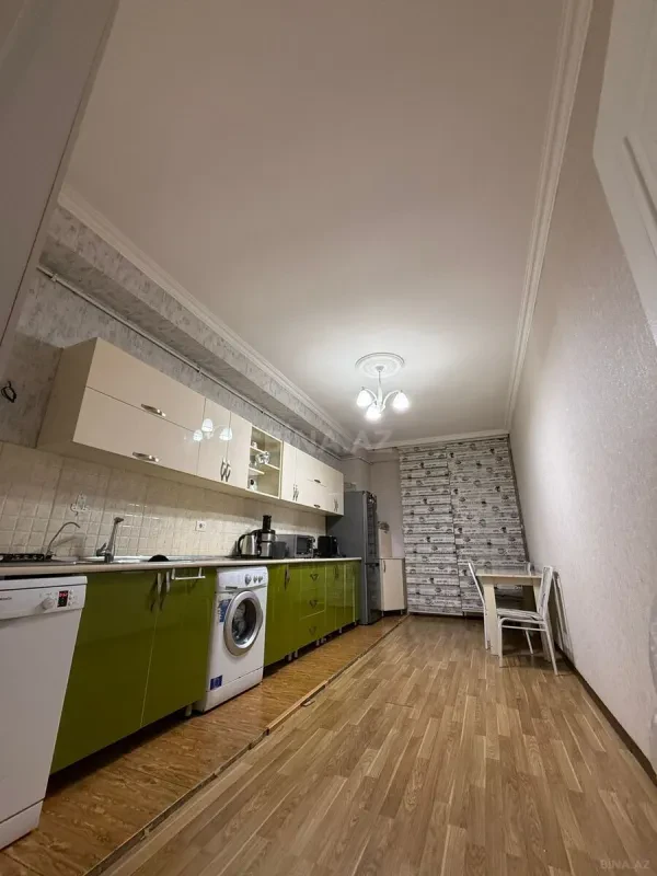 Satılır 3 otaqlı mənzil 106 m²