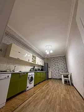 Satılır 3 otaqlı mənzil 106 m²
