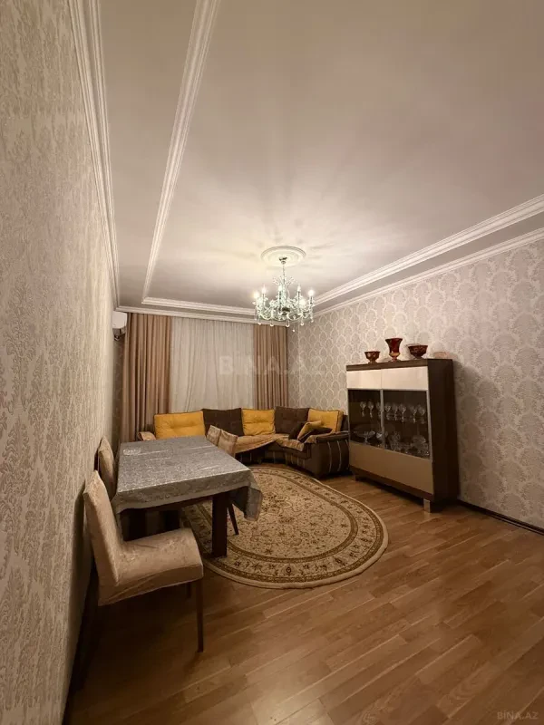 Satılır 3 otaqlı mənzil 106 m²