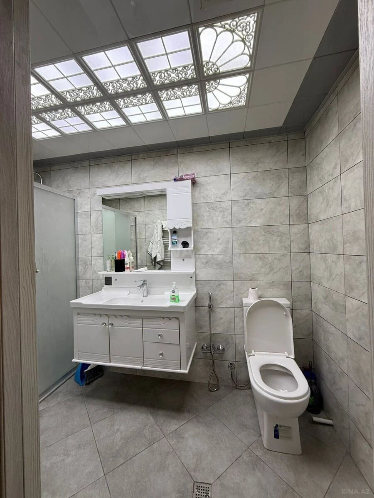 Satılır 2 otaqlı mənzil 98 m²