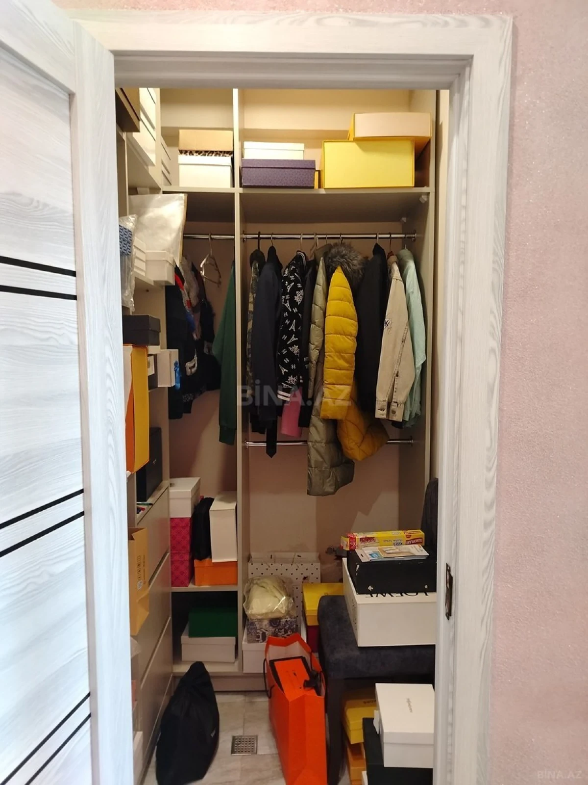 Satılır 2 otaqlı mənzil 98 m²