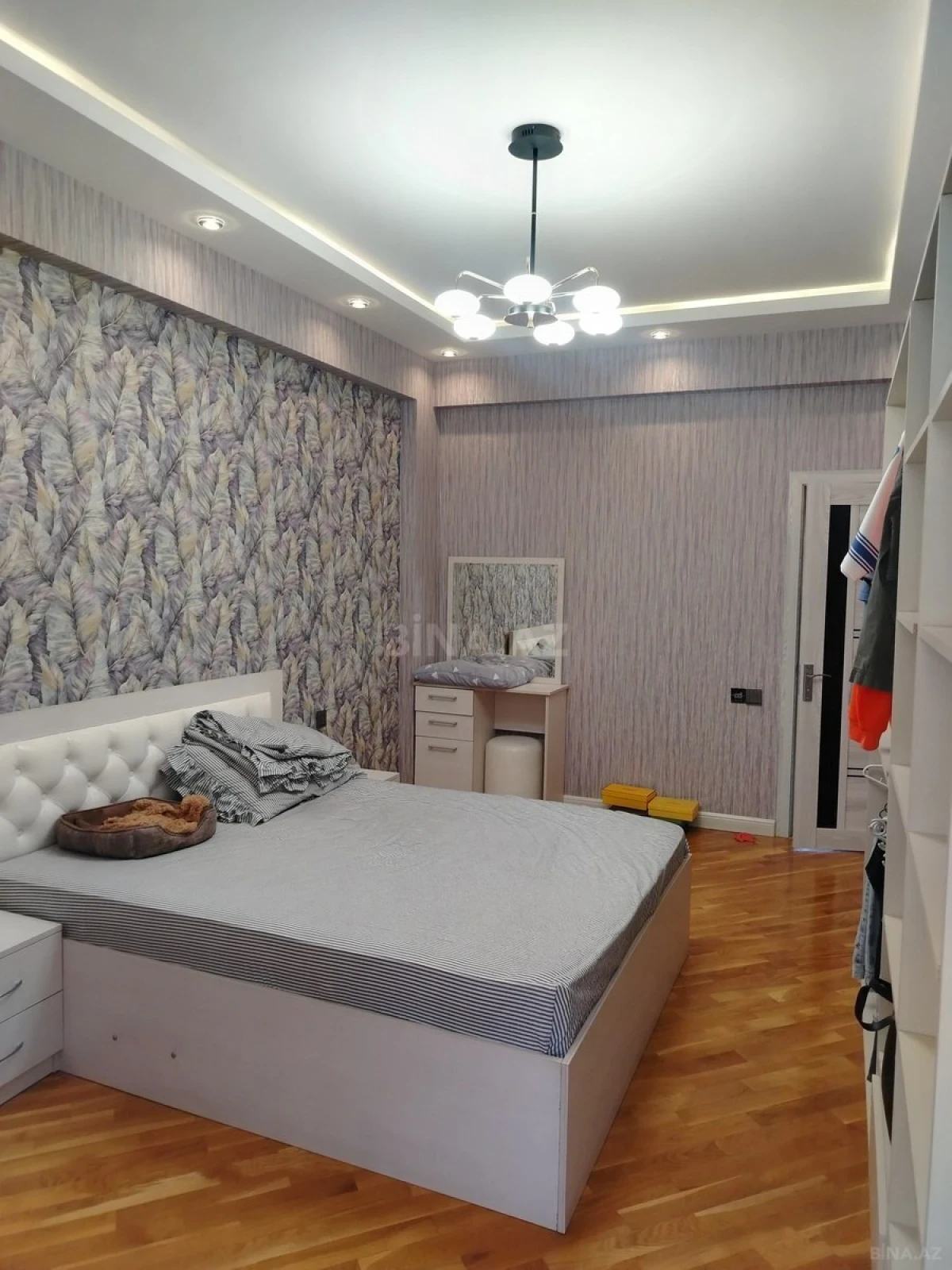 Satılır 2 otaqlı mənzil 98 m²