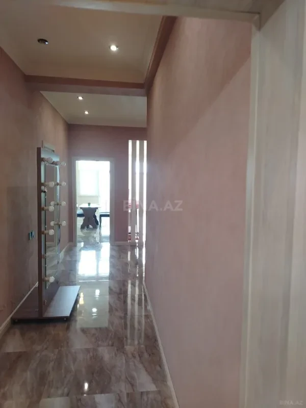 Satılır 2 otaqlı mənzil 98 m²