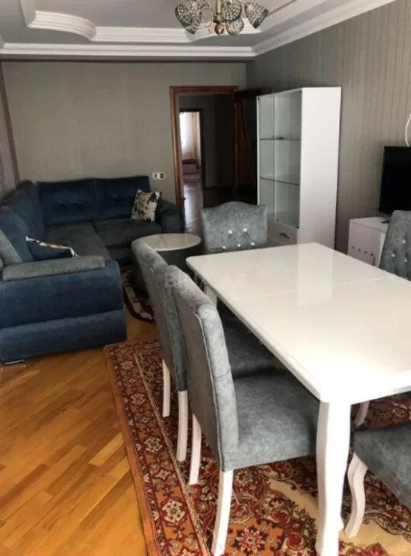 Kirayə verilir 3 otaqlı mənzil 160 m²