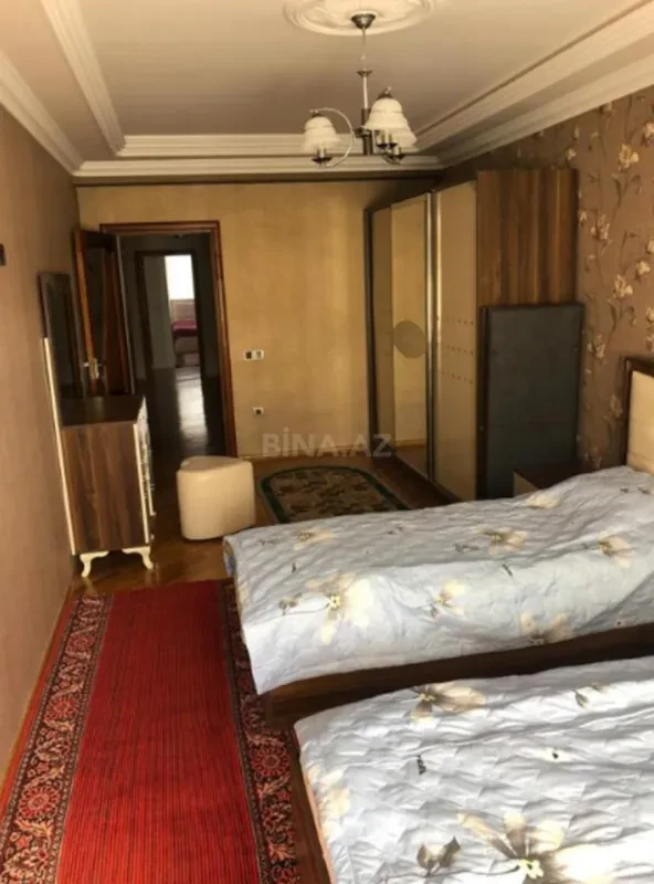 Kirayə verilir 3 otaqlı mənzil 160 m²
