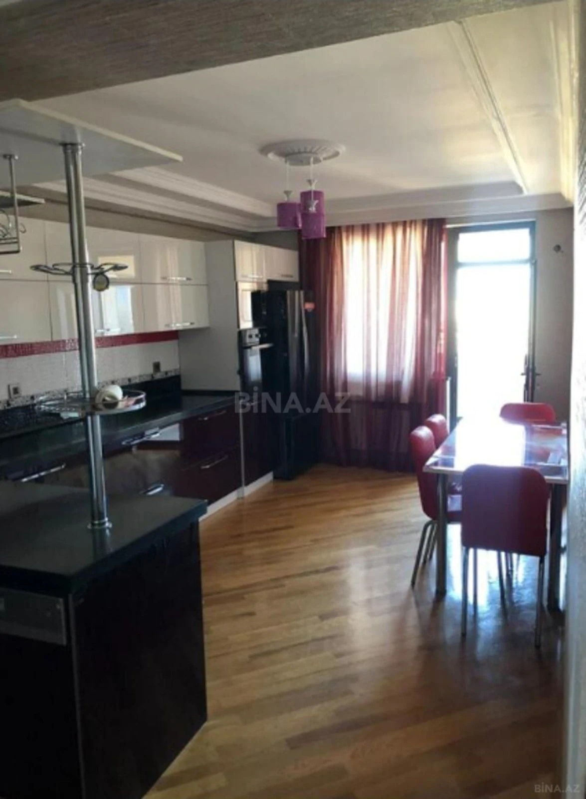 Kirayə verilir 3 otaqlı mənzil 160 m²