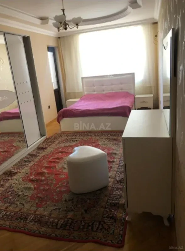 Kirayə verilir 3 otaqlı mənzil 160 m²