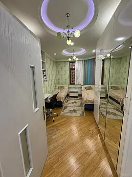 Satılır 3 otaqlı mənzil 137 m²
