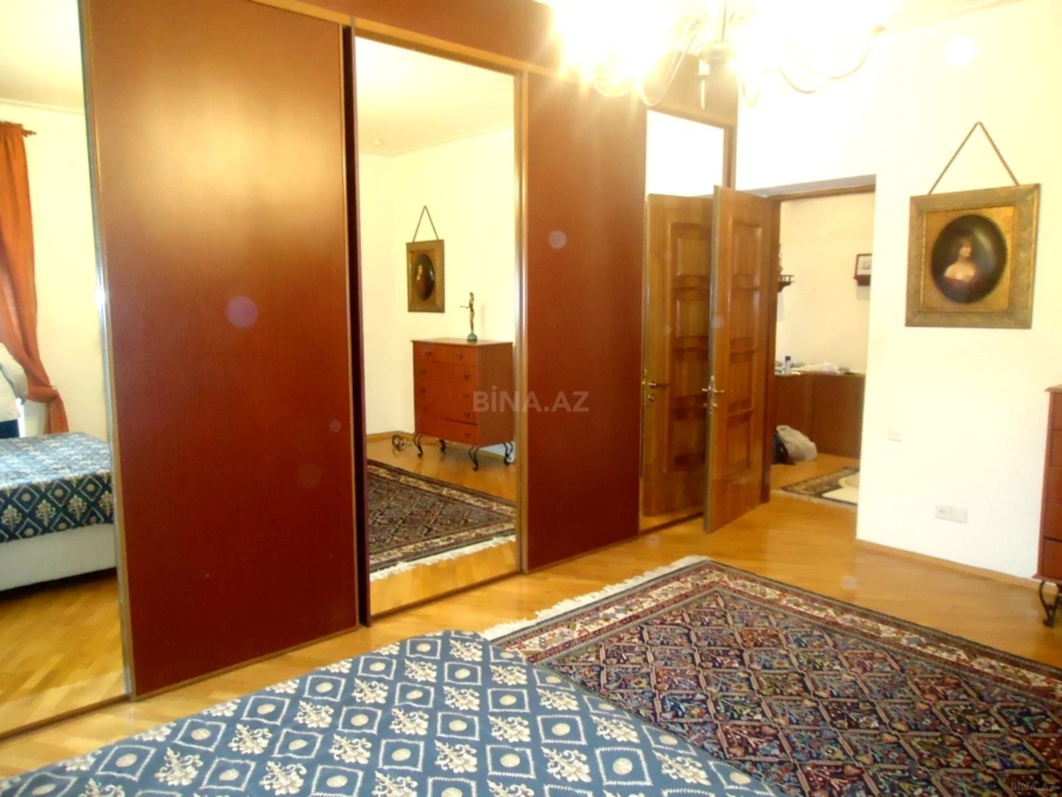 Kirayə verilir 5 otaqlı mənzil 160 m²