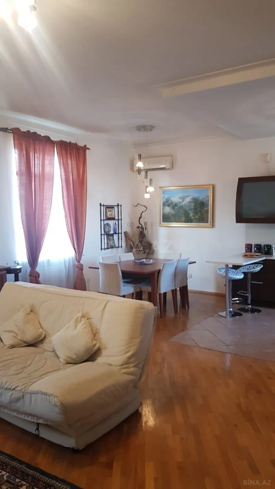 Kirayə verilir 5 otaqlı mənzil 160 m²
