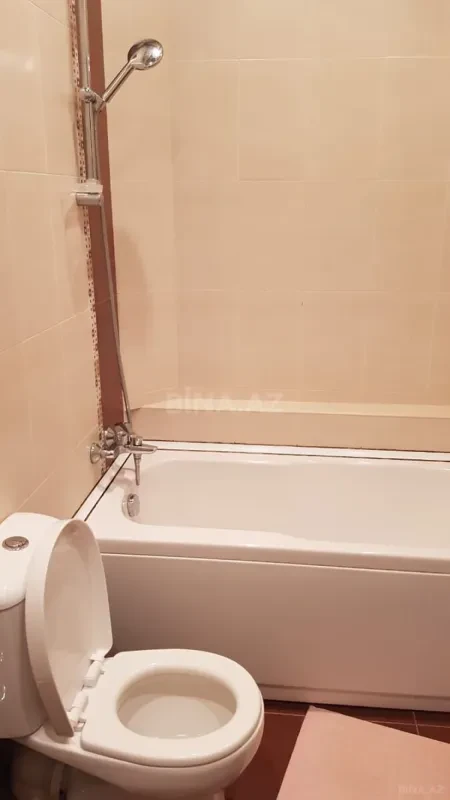 Kirayə verilir 5 otaqlı mənzil 160 m²