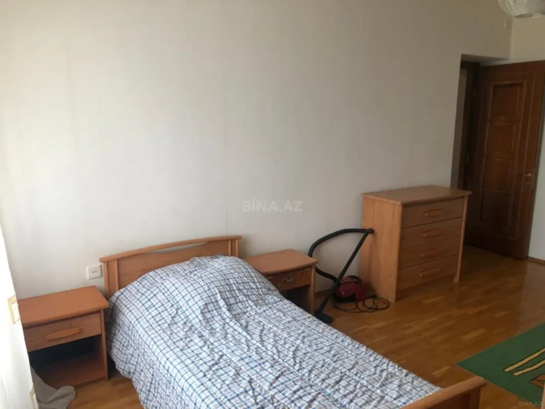 Kirayə verilir 5 otaqlı mənzil 160 m²