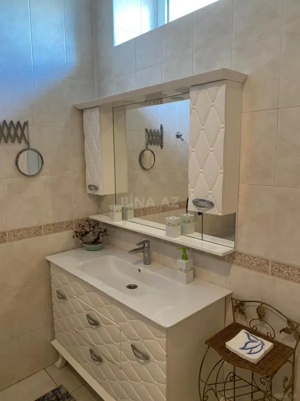Kirayə verilir 5 otaqlı mənzil 160 m²