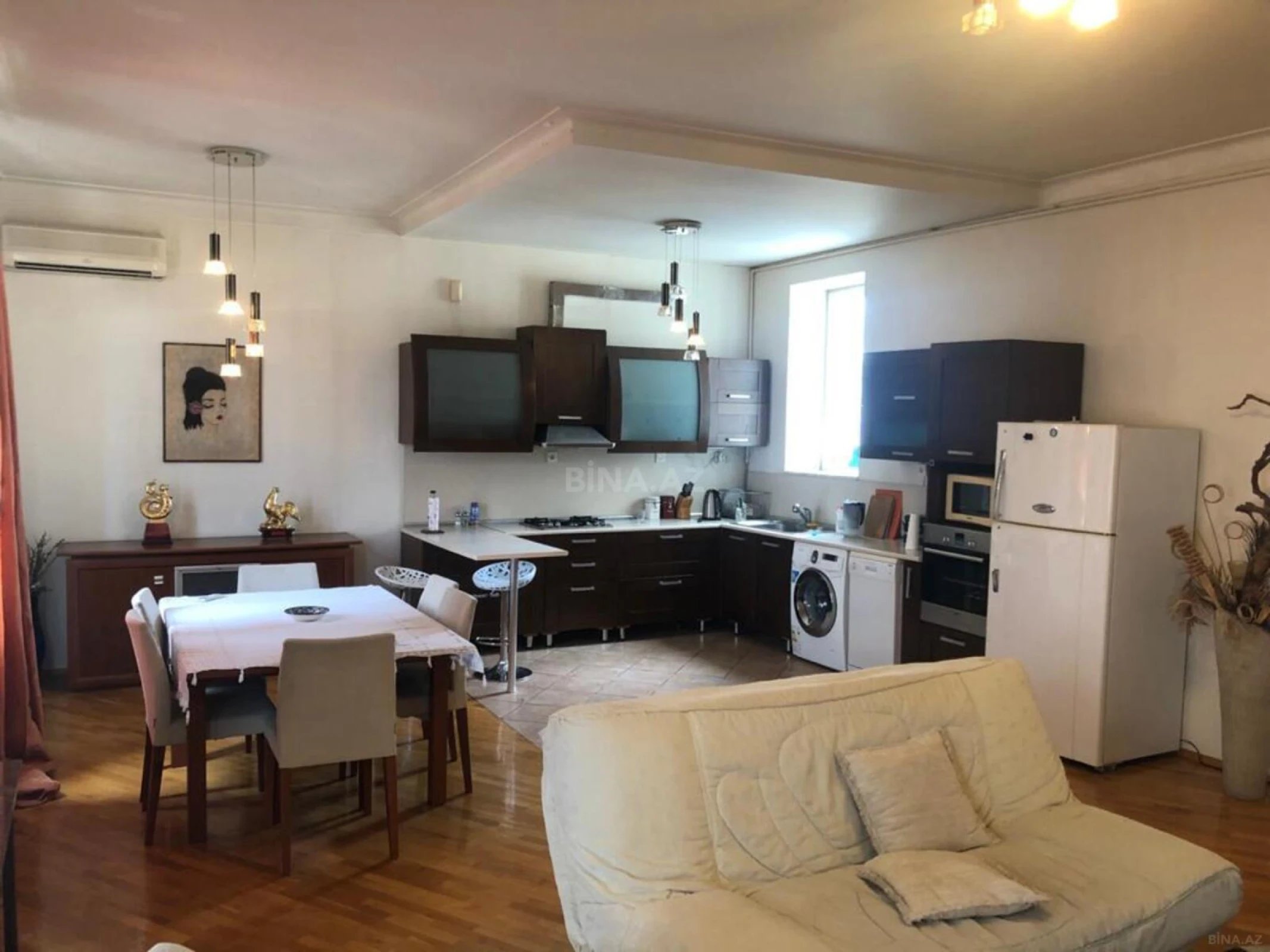 Kirayə verilir 5 otaqlı mənzil 160 m²