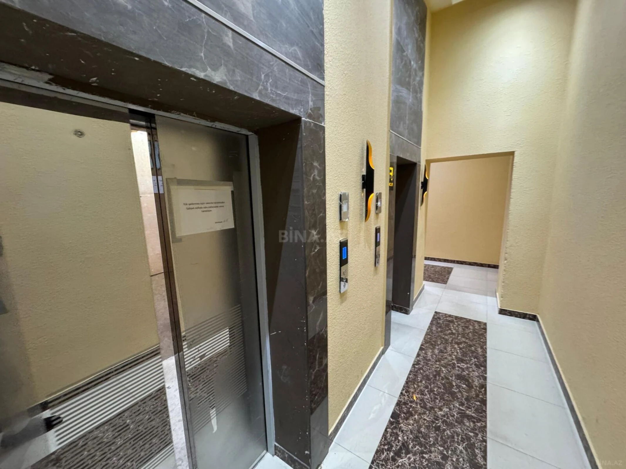 Satılır 2 otaqlı mənzil 61 m²