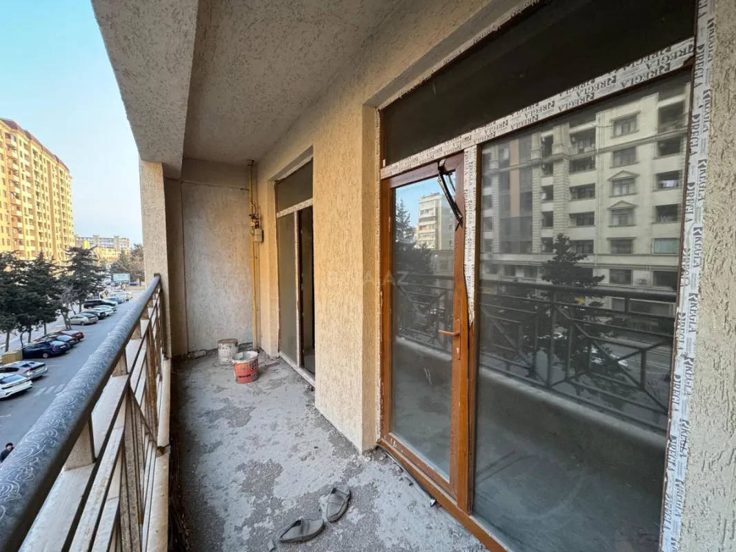 Satılır 2 otaqlı mənzil 61 m²