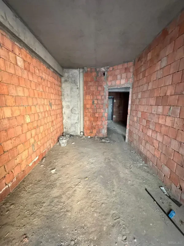 Satılır 2 otaqlı mənzil 61 m²